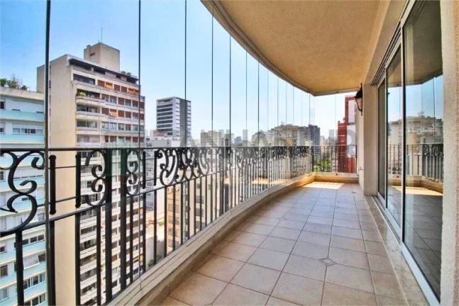 Imagem Imperdível! Apartamento de alto padrão com 3 suítes e 4 vagas na Cerqueira César, São Paulo-SP - 208m². Confira já!