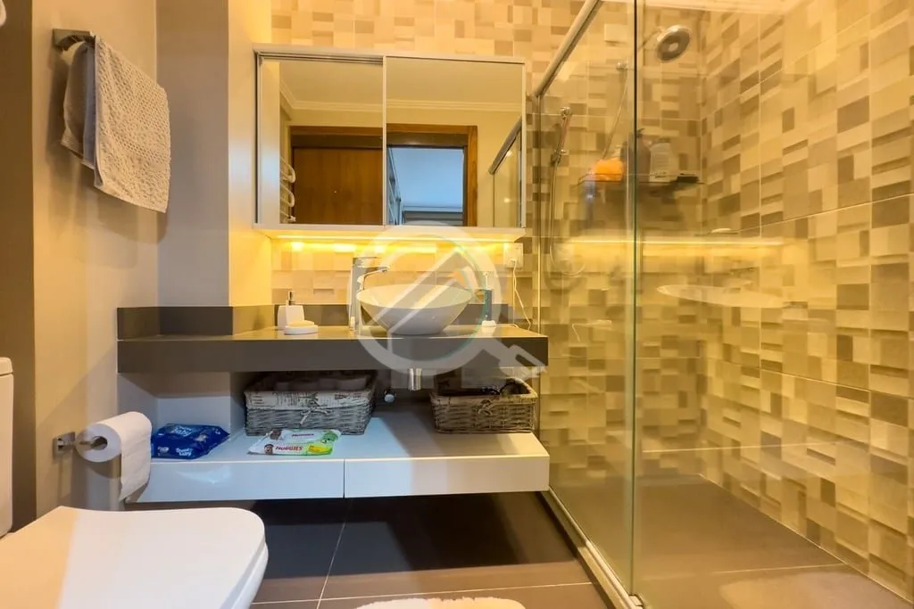 Imagem Apartamento porteira fechada com 3 dormitórios em edifício nobre no coração do Bairro Menino Deu...
