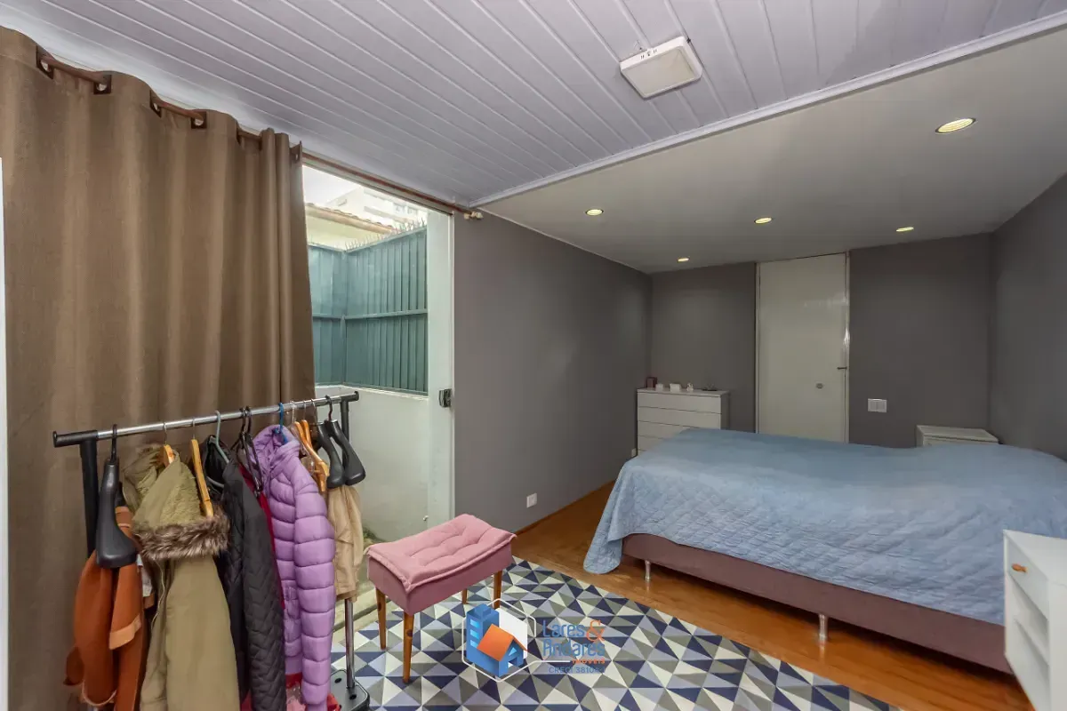 Imagem Sobrado para venda em Perdizes com 4 quartos, sendo 1 suíte, 110m²