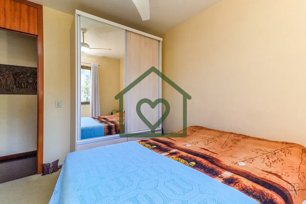 Imagem No Bairro Jardim Carvalho, na Avenida Protásio Alves n° 7157, apartamento com 3 dormitórios, semi...