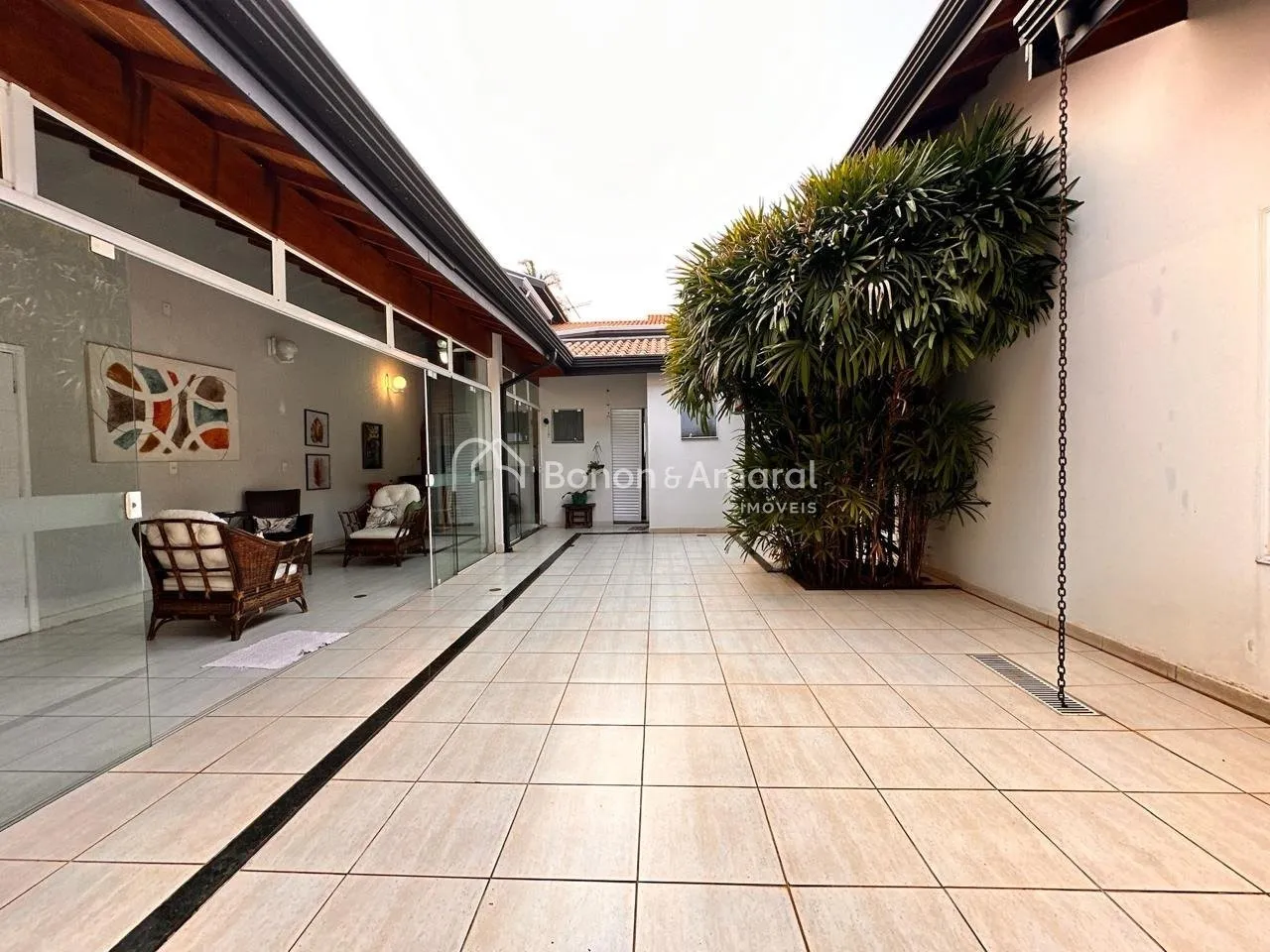 Imagem Casa Assobradada para Venda no Okinawa Paulínia, de 3 quartos, Parque Brasil 500 - Paulínia/SP