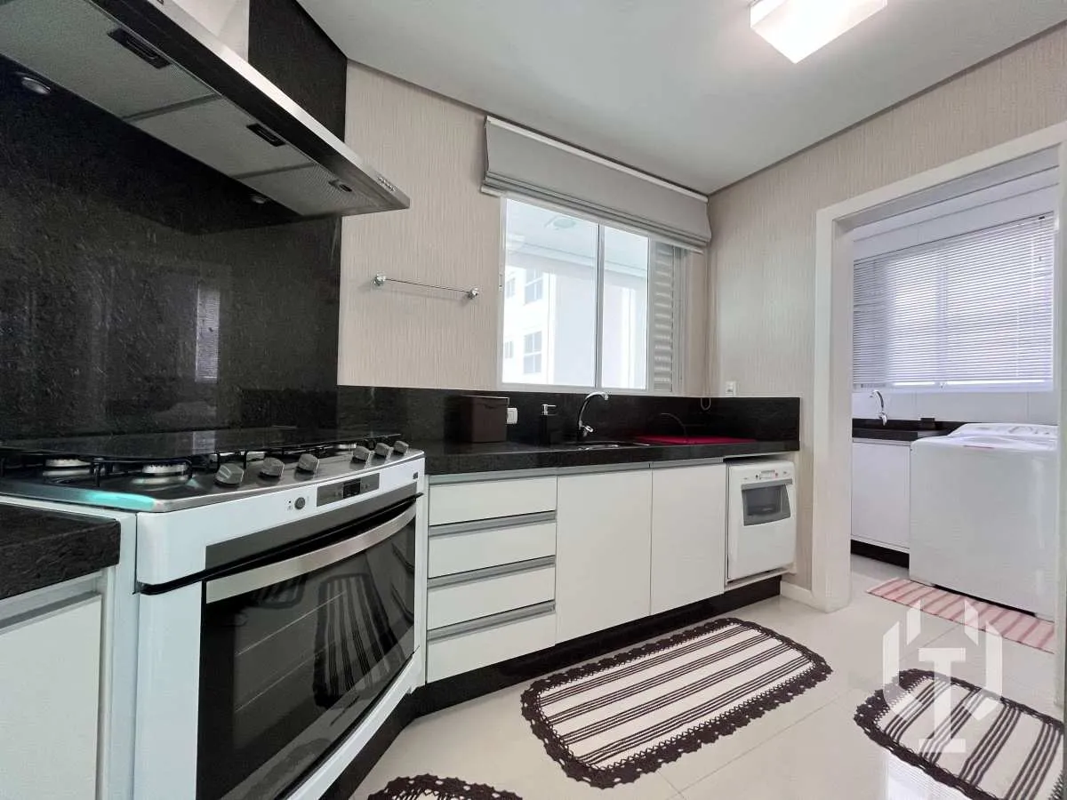 Imagem Apartamento Frente Mar 4 Suítes Mobiliado Pronto Para Morar em Meia Praia