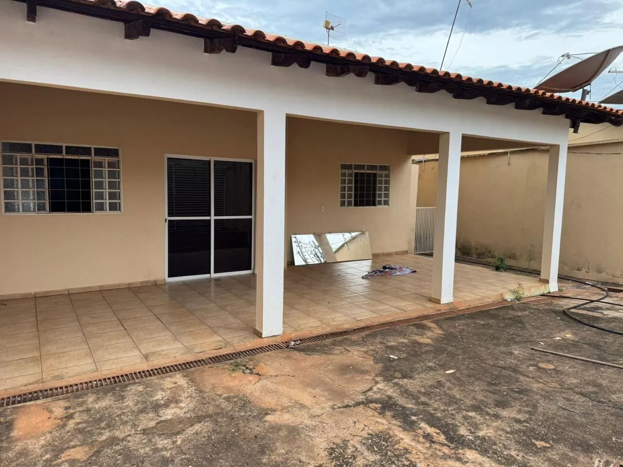 Imagem IMÓVEL À VENDA BAIRRO CANELAS VÁRZEA GRANDE 3 quartos 2 banheiros