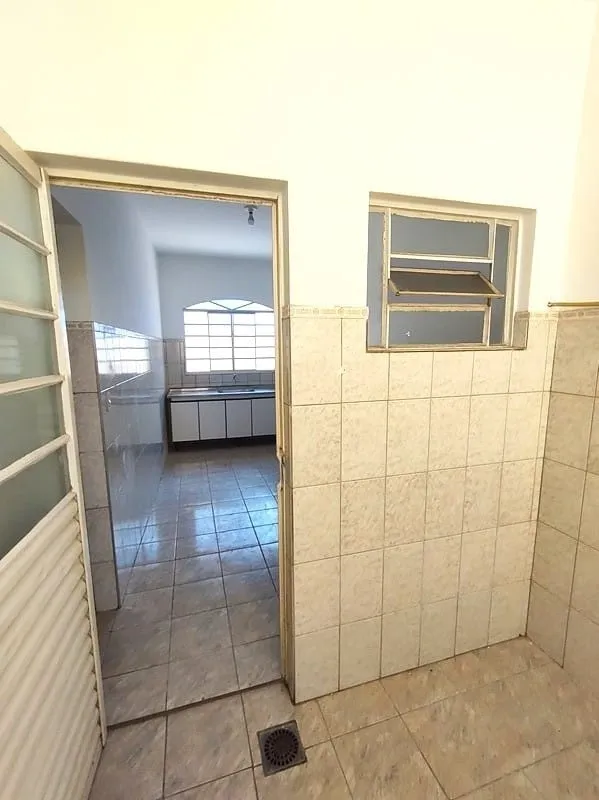 Imagem Prédio inteiro com 04 aptos e salão comercial - J.do Vale, Guaratinguetá - SP
