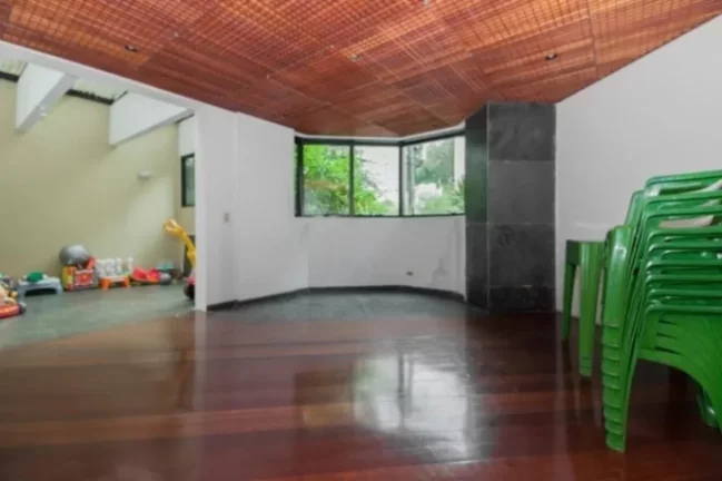 Imagem Vende-se linda Cobertura de 179m², toda reformada e com uma vista deslumbrante de São Paulo!!