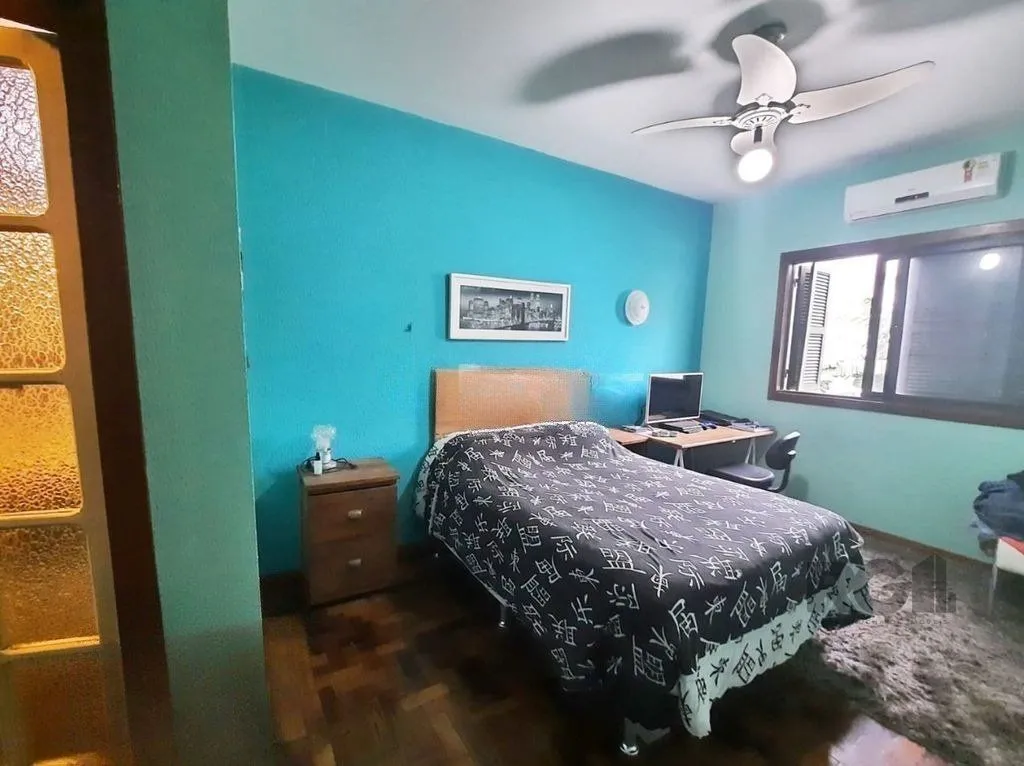 Imagem casa de 5 dormitórios no bairro Glória