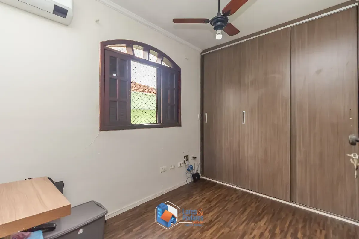 Imagem Casa para venda em Parque São Domingos com 3 quartos, sendo 3 suítes, 222m²