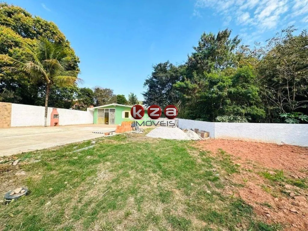 Imagem Chácara à venda em Valinhos-SP: 2 quartos, 1 sala, 1 banheiro e 80,00 m² de área em Chácaras São Bento!