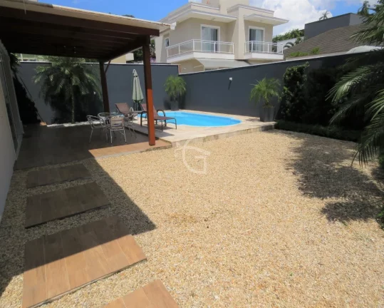 Imagem Se é uma casa especial que você procura ! Ela está aqui ! CONDOMÍNIO FECHADO