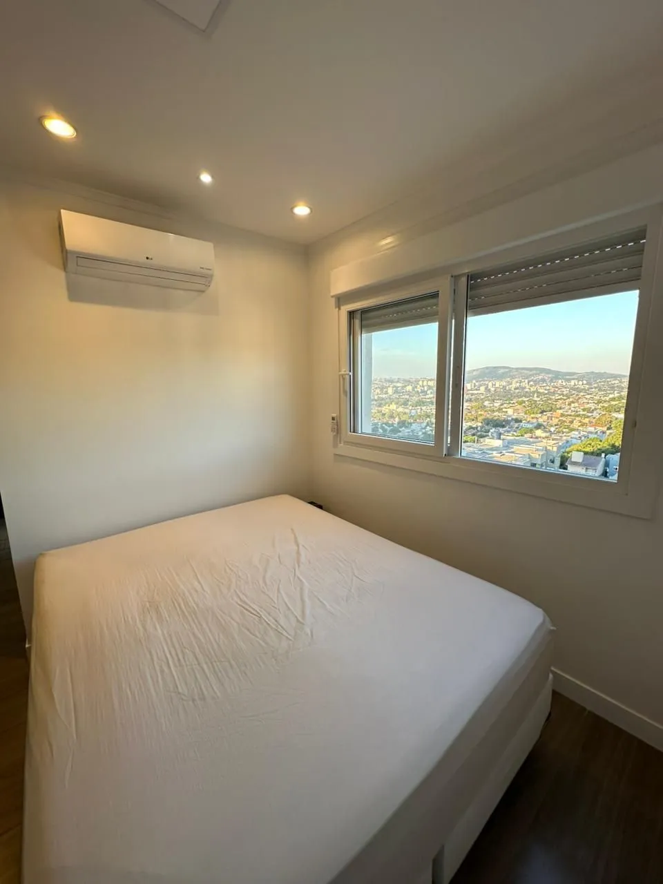 Imagem Apartamento de 2 quartos a venda com vaga dupla no Bairro Santo Antonio