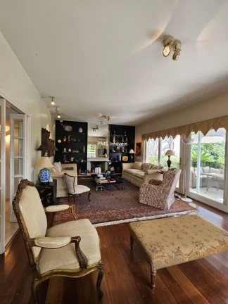 Imagem Casa à venda, na Cidade Jardim com 2 quartos, 2 salas, 5 banheiros, 4 vagas.