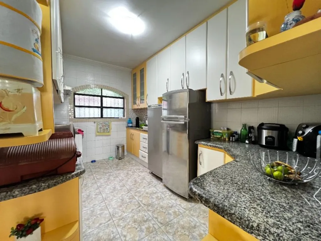 Imagem CASA COM 385,00 m² - GUILHERMINA - PRAIA GRANDE SP