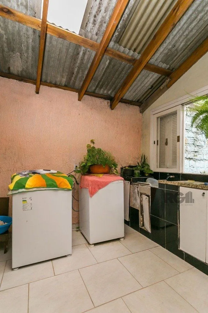 Imagem Casa 2 dormitórios no bairro Cristal