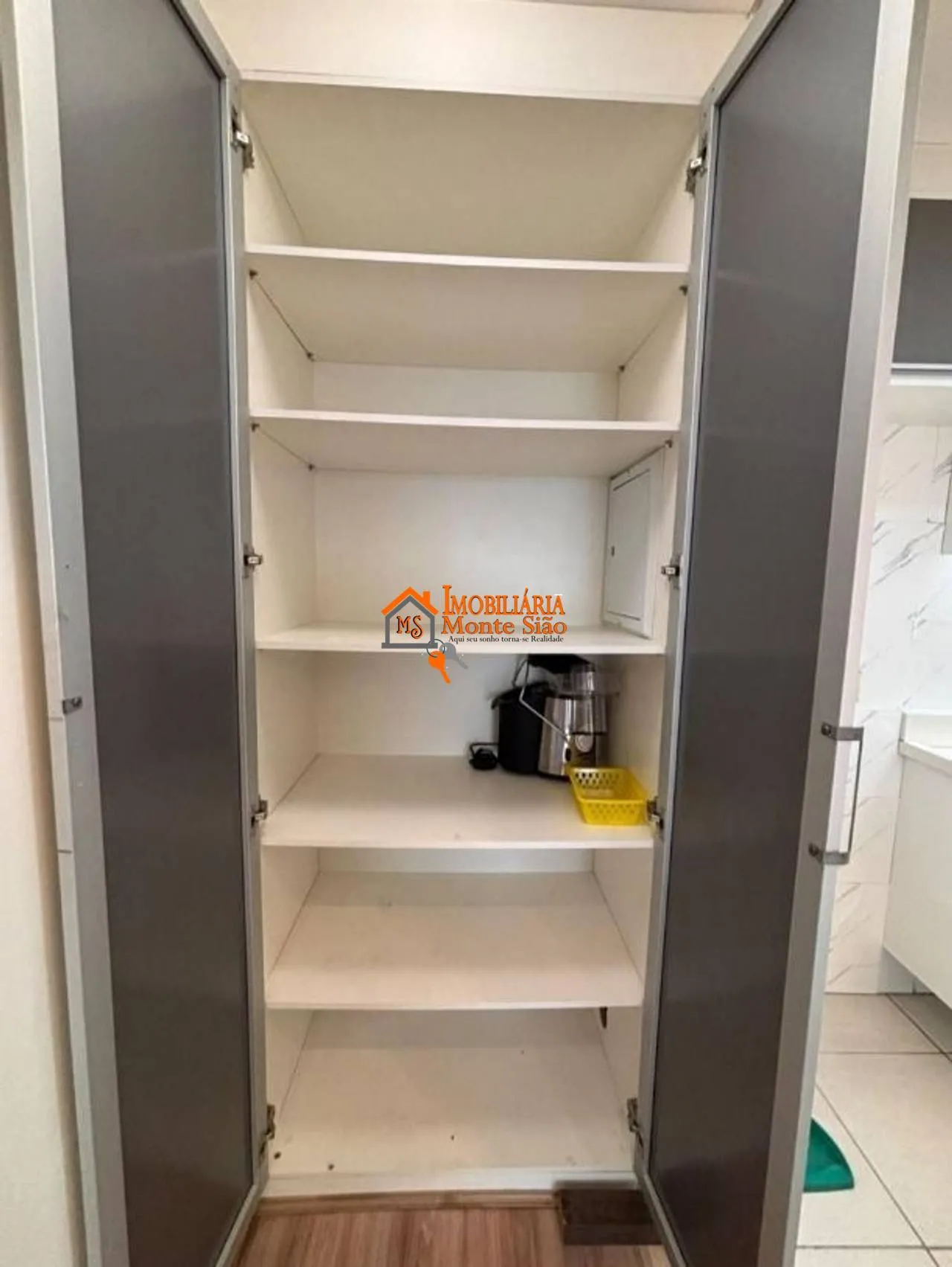 Imagem Apartamento com 2 dormitórios para alugar, 51 m² por R$ 3.555,00/mês - Vila Galvão - Guarulhos/SP