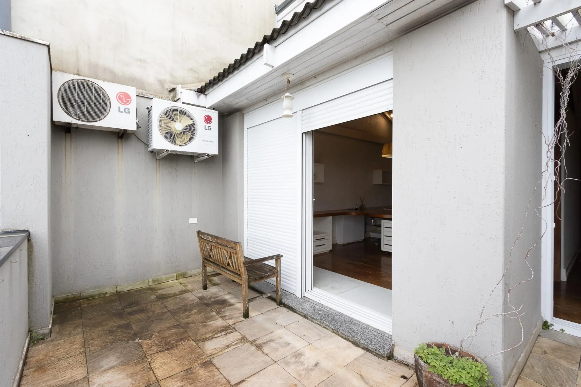 Imagem Casa com 4 dormitórios à venda, Jardim Isabel, Porto Alegre