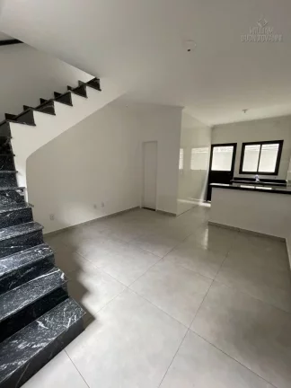 Imagem Belíssima Casa de Condomínio com 2 dormitórios