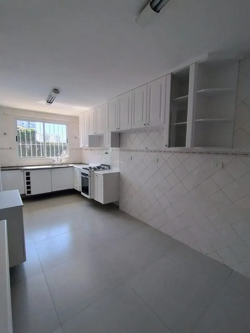 Imagem Casa com 3 Quartos à Venda, 240 m² em Jardim Prudência - São Paulo