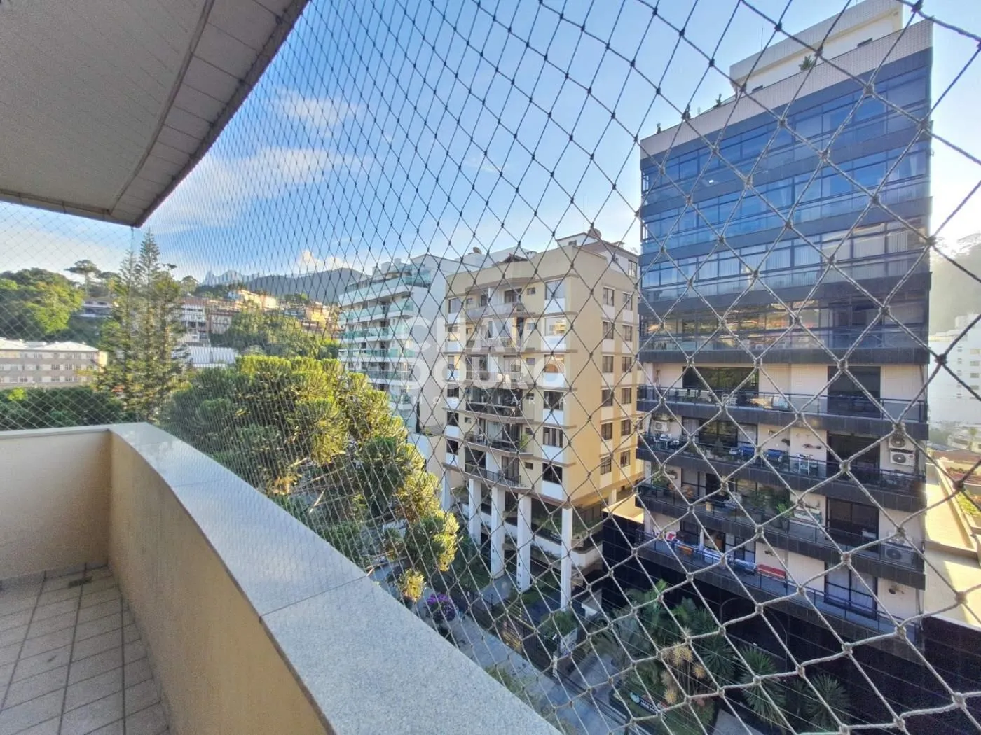 Imagem Apartamento de 2 Quartos (sendo 1 suíte com varanda) + Dependência e 1 Vaga