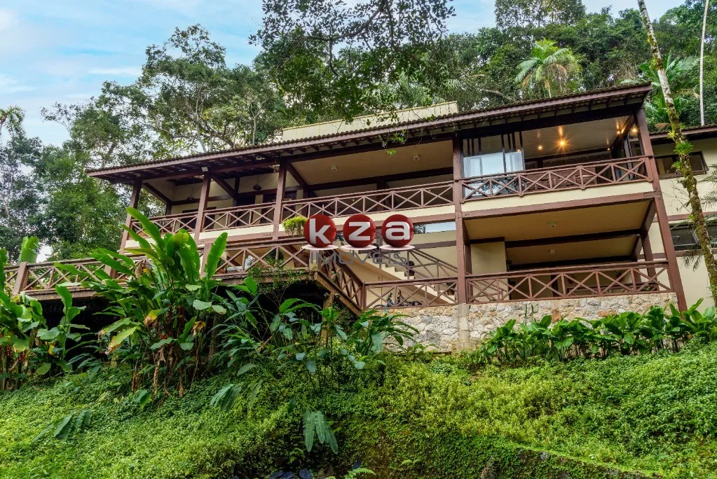 Foto do imóvel Casa de Luxo em Condomínio à Venda em Iporanga - Guarujá-SP: 7 Quartos, 7 Suítes, 3 Salas, 8 Banheiros, 4 Vagas, 338m².