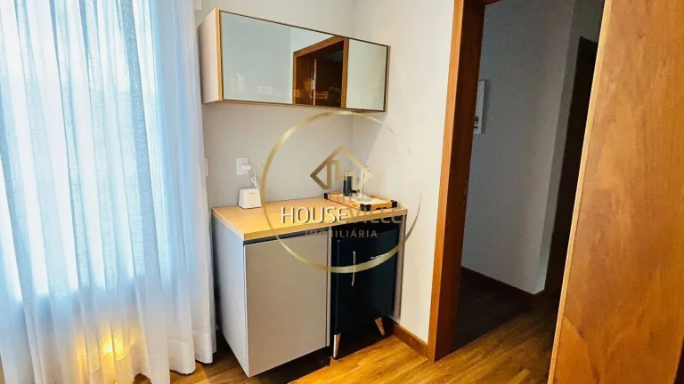 Imagem Casa Sobrado 4 Dormitórios (4 suítes), 4 vagas, Mobiliado, Urbanova.