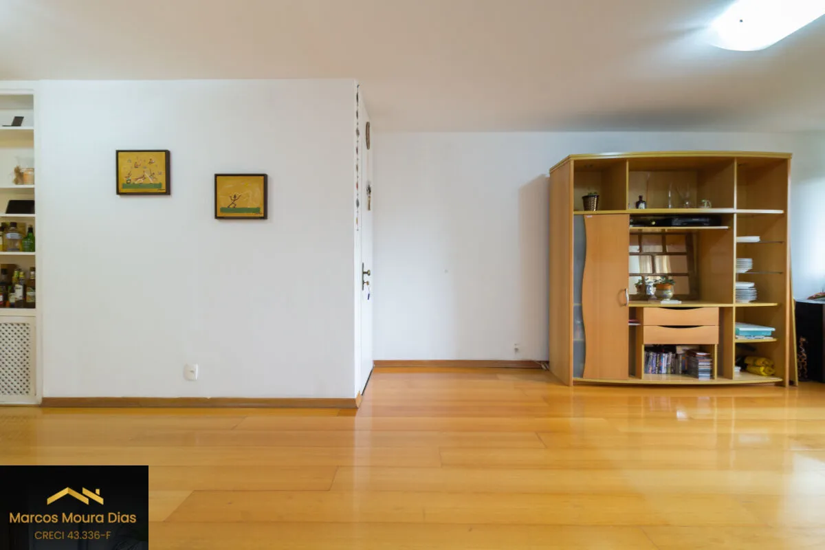 Imagem Apartamento 141 m²com 3 dormitórios (1 suíte) , 1 Vaga de garagem, Sumaré. Edifício com Gerador