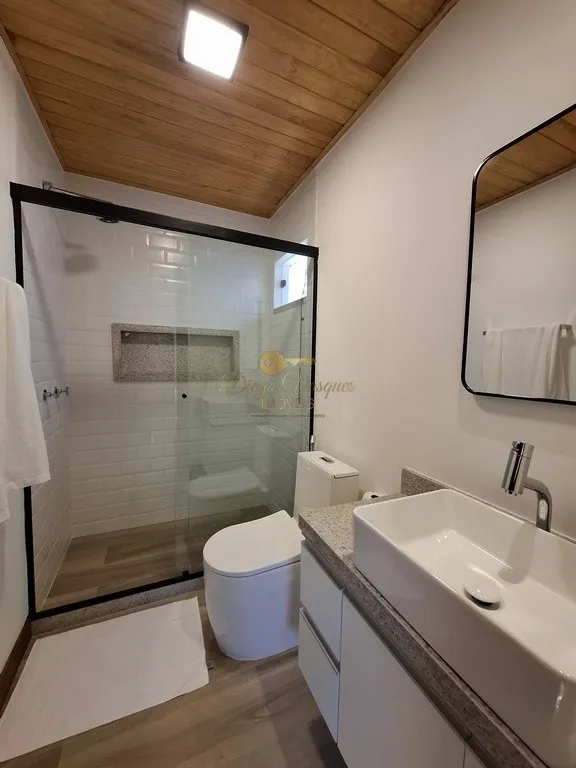 Imagem Casa em Condomínio para Venda em Teresópolis / RJ no bairro Vale Alpino