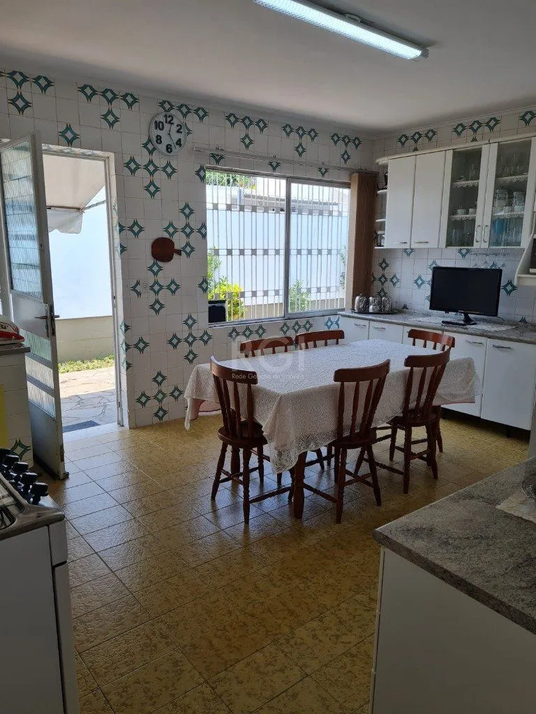 Imagem Casa para Venda - 188m², 3 dormitórios, sendo 1 suites, 3 vagas - Jardim Itu