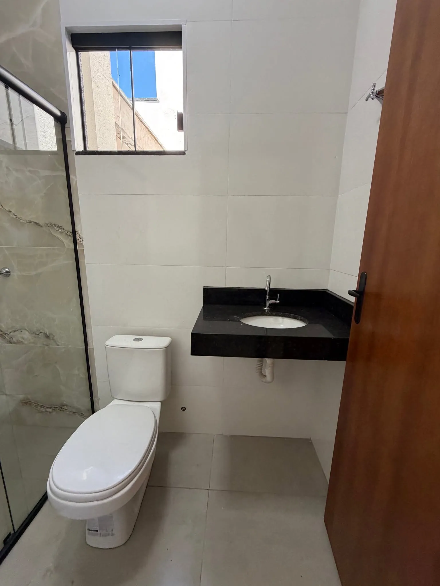 Imagem Casa 3/4 Sendo 1 Suite Com Closet No Bairro Das Industrias