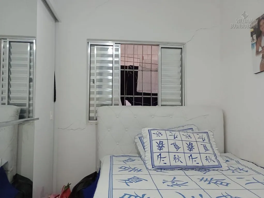 Imagem Casa geminada de esquina - excelente localização!