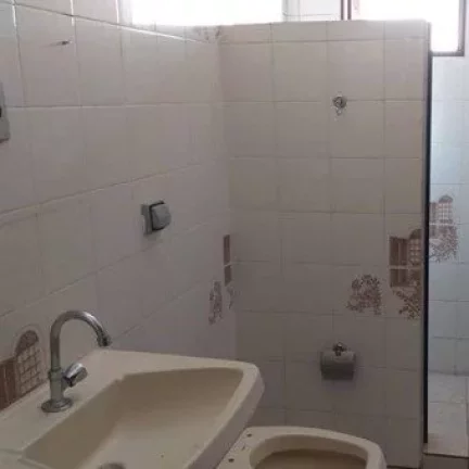 Imagem Sobrado, 03 dormitórios, 02 banheiros + salao uso comercial