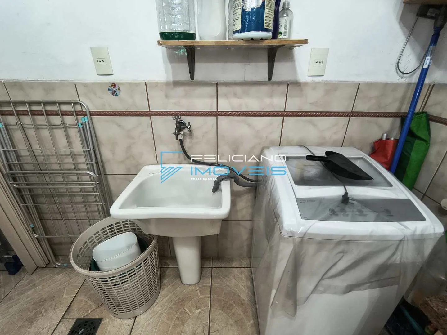 Imagem Casa com 2 quartos, Guilhermina, Praia Grande - R$ 549 mil, Cod: 5935