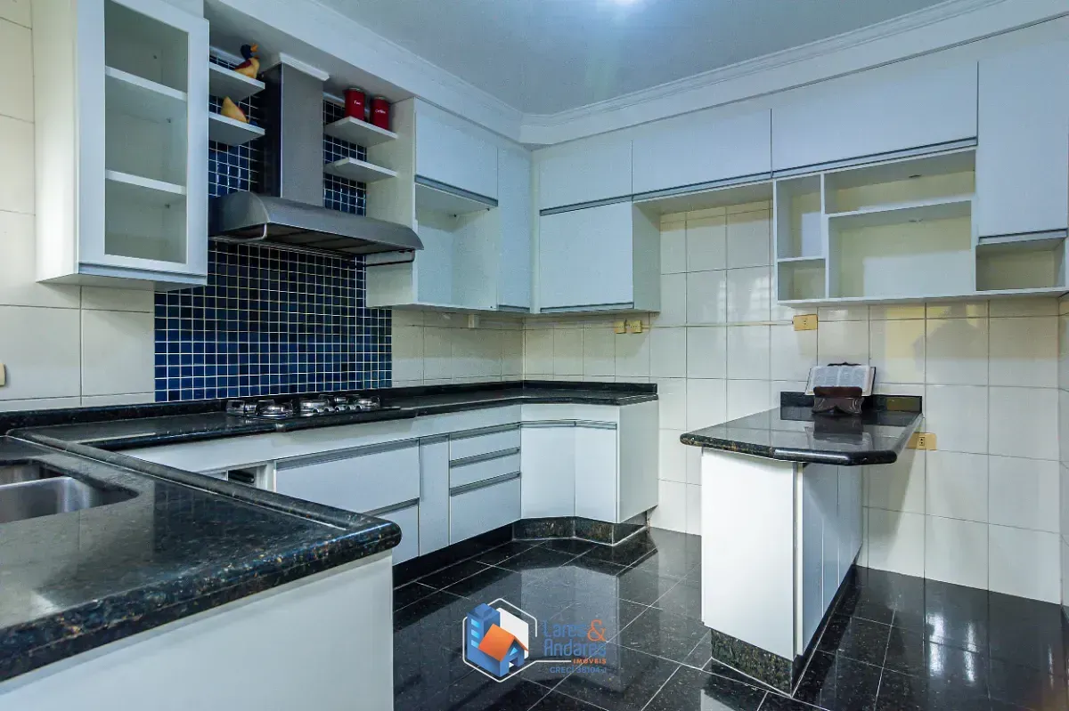 Imagem Casa de vila para venda em Vila Madalena com 3 quartos, sendo 1 suíte, 200m²