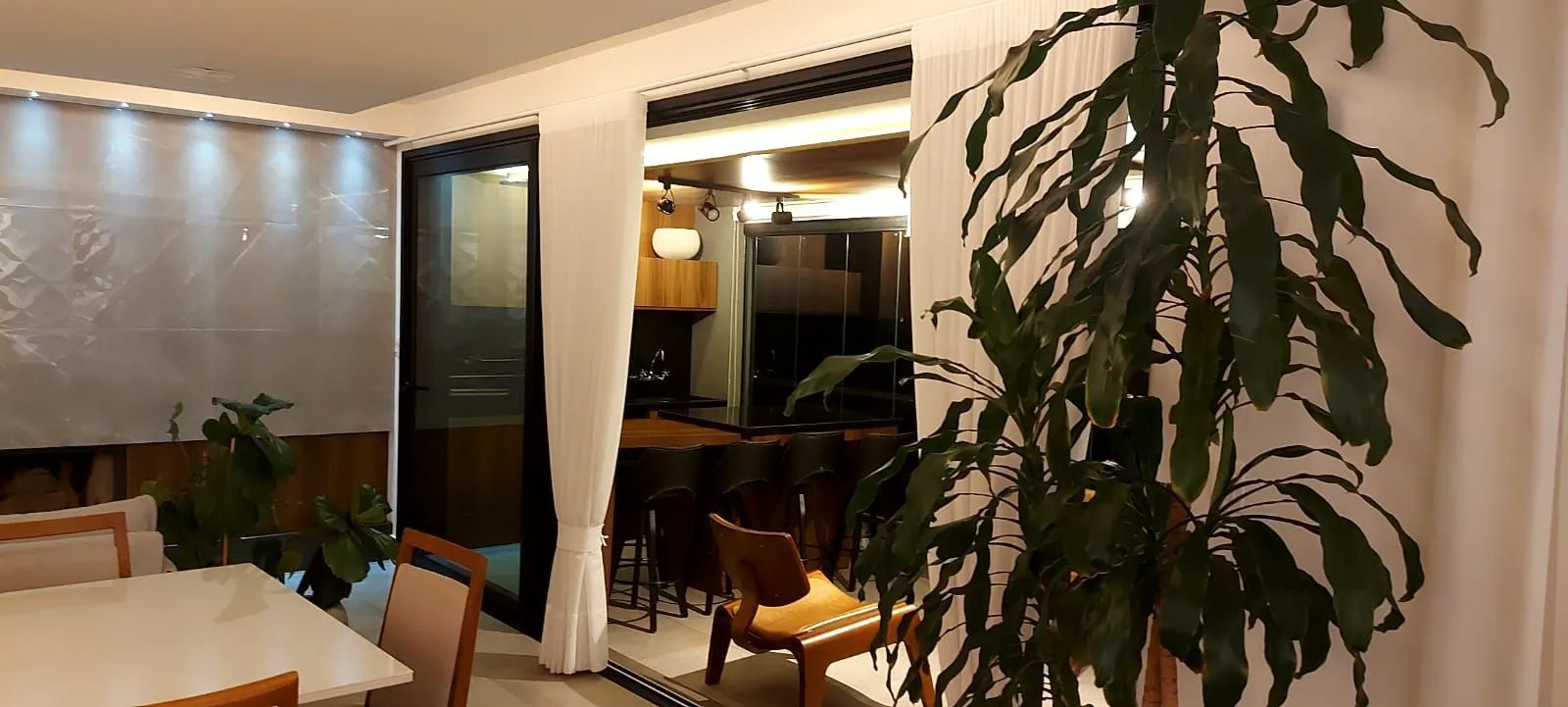 Imagem Apto em Ipanema 3 suites com sacada gourmet / 3 vagas
