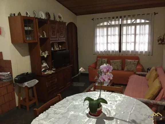 Imagem Linda Casa à venda com 330 m² com 04 Dormitórios em Embu-Guaçu/SP