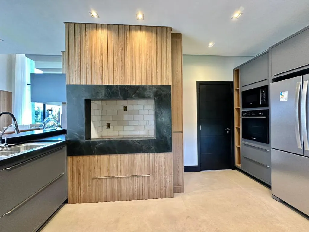 Imagem Casa em Condominio 4 Dormitórios - Bairro Atlantida Sul