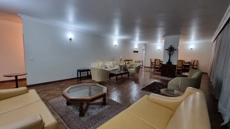 Imagem Nascente, Meio de Quadra, Andar Alto, Vazado, Vista Livre!!! SQS 110