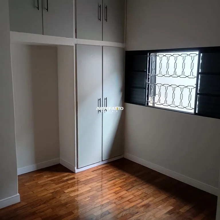Imagem Casa com 4 dormitórios no bairro São Joaquim
