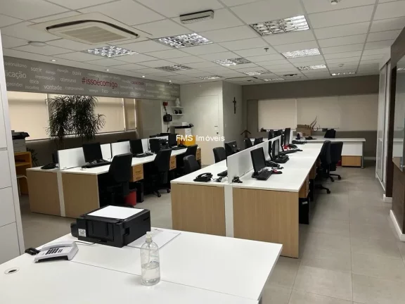 Imagem Conjunto comercial com 152m² para alugar no Itaim Bibi.