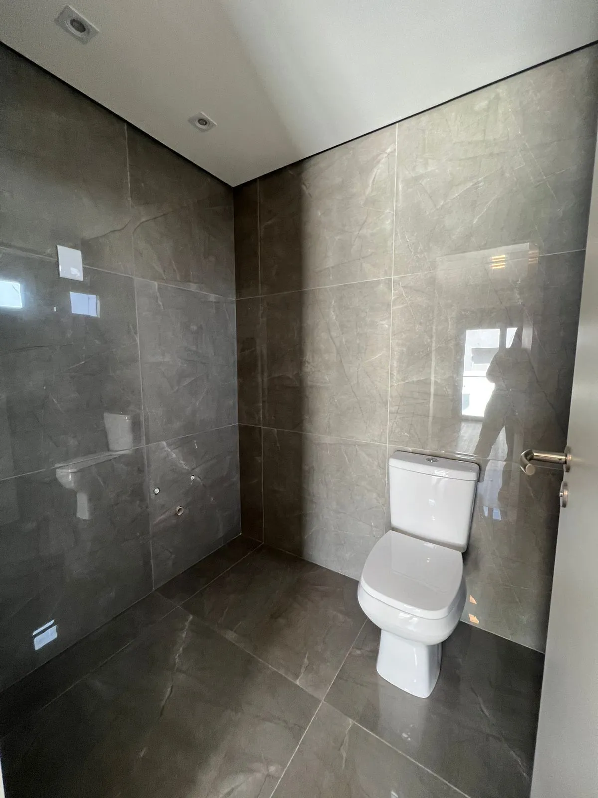Imagem Casa de Condomínio com 3 suítes para comprar em Centro, Gravataí