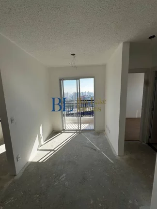 Imagem Apartamento 2 Dormitórios com Varanda em Condomínio Completo