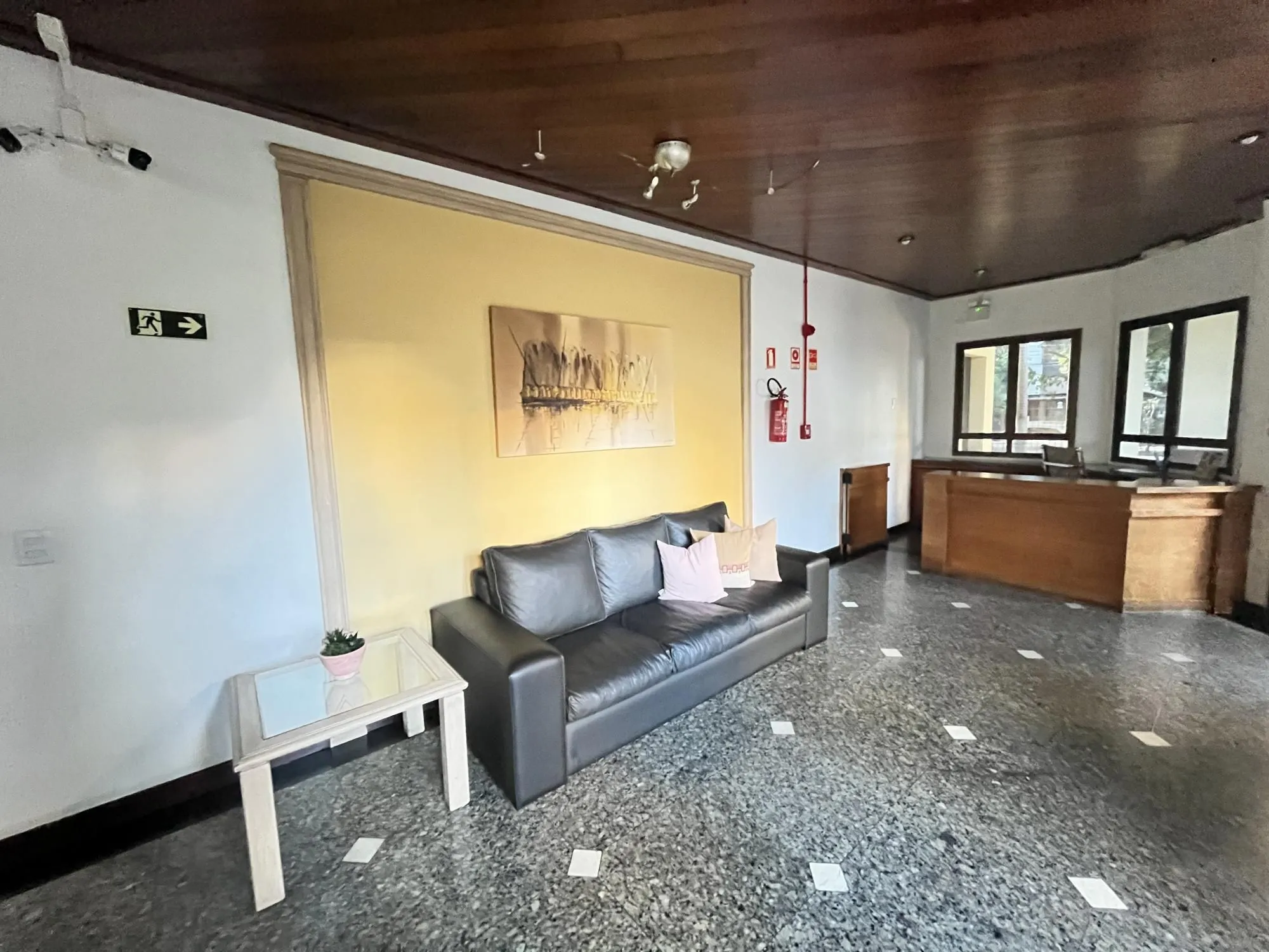Imagem Cobertura de 3 quartos, suíte e 1 vaga de garagem no bairro Menino Deus