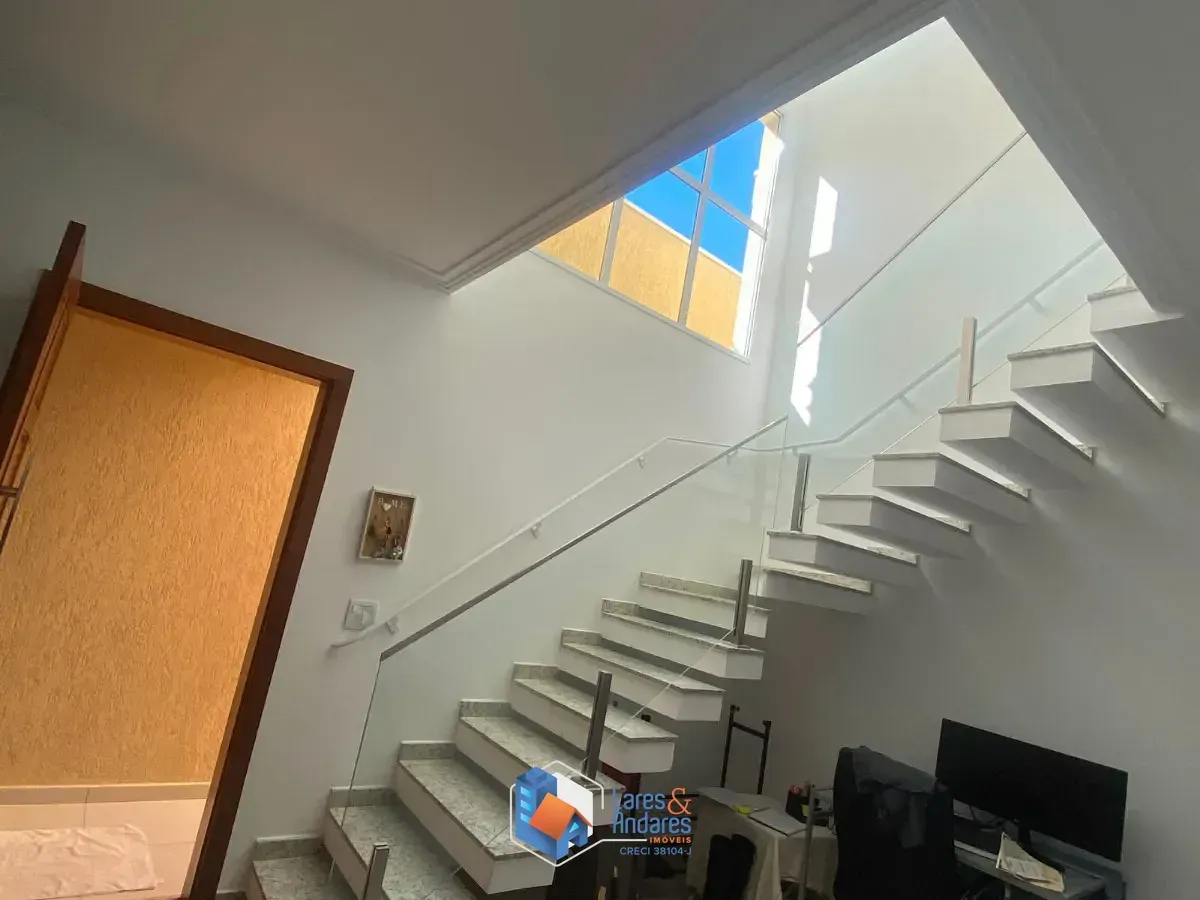 Imagem Casa para venda em Ipiranga com 3 quartos, sendo 3 suítes, 180m²