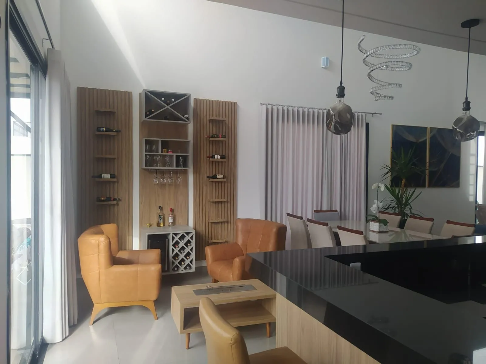 Imagem Casa para Locação e Venda com 3 suítes no Alphaville 1