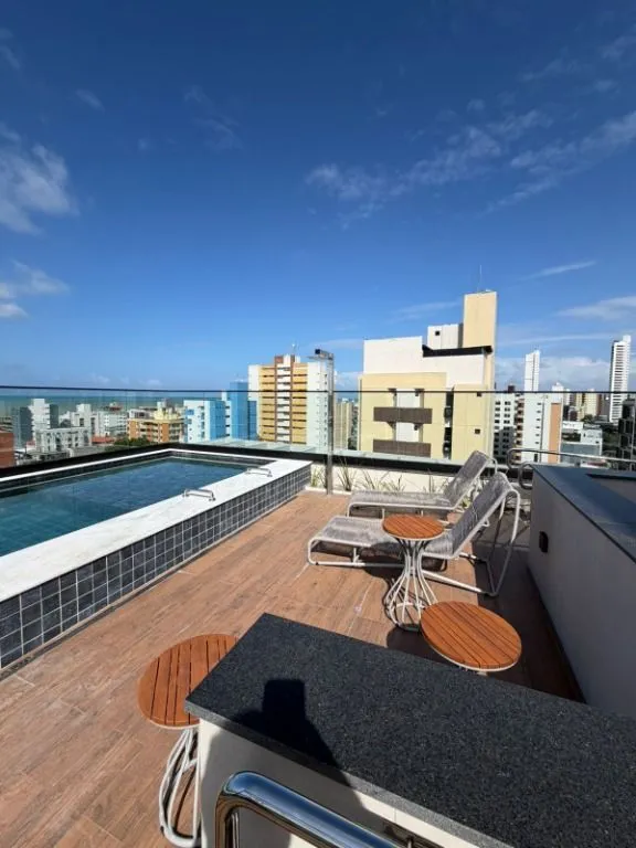 Imagem Apartamento de 72 m² em Manaíra, a 350 m da praia, com 2 quartos, suíte, varanda e condomínio completo.