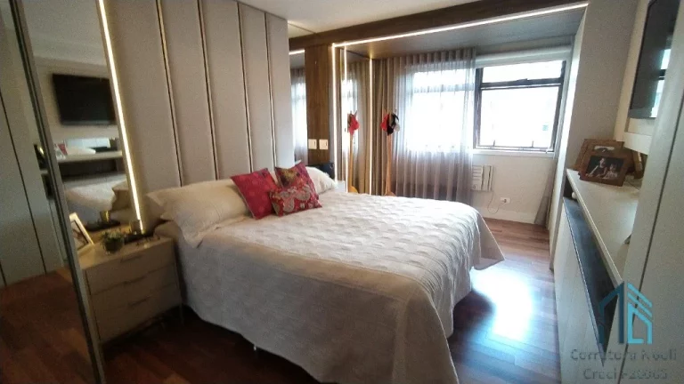 Imagem Apartamento 04 quartos sendo uma suíte, 02 vagas de garagem no Cabral/Ahú em Curitiba PR