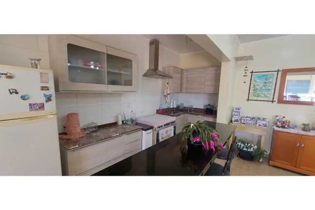 Imagem Casa para venda no bairro Lomba do Pinheiro em Porto Alegre