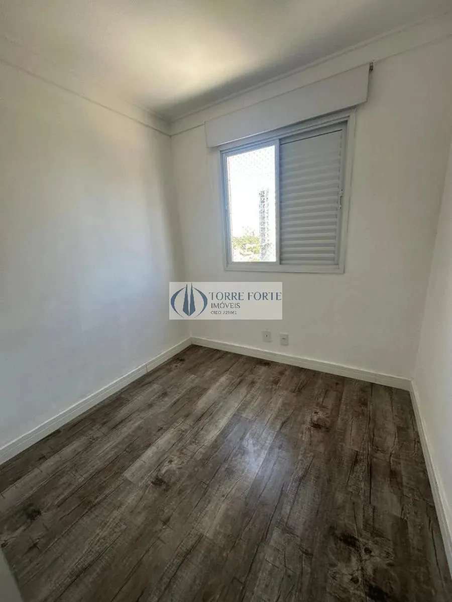 Imagem Lindo Apartamento com 3 dormitórios na Vila Ema