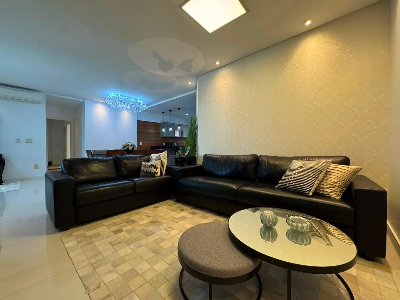Imagem Apartamento à venda com 180m2 por R$ 2.500.000,00