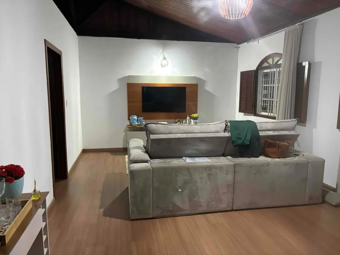 Imagem Excelente sítio a venda com 2 hectares, OU SEJA, ( 20.000 M² ) em Betim
