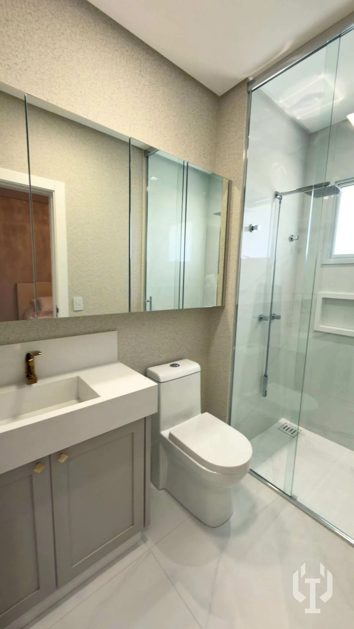 Imagem Apartamento San Lorenzo Dallo à venda, com 4 suítes, 4 vagas e finamente mobiliado no centro de Itapema